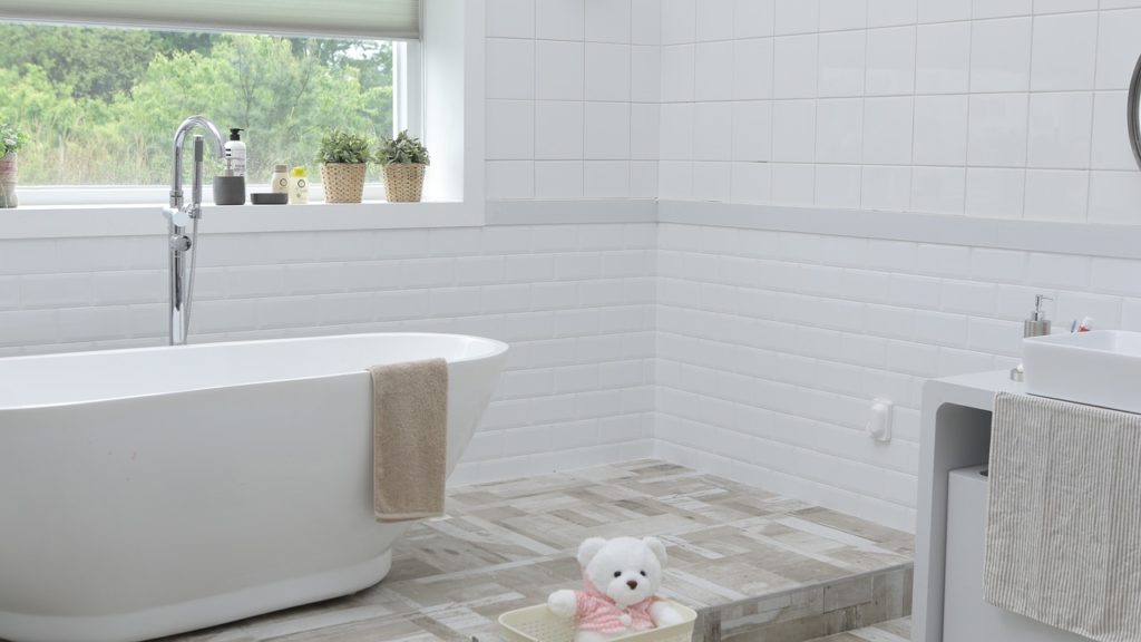 bathroom - white with grey pops